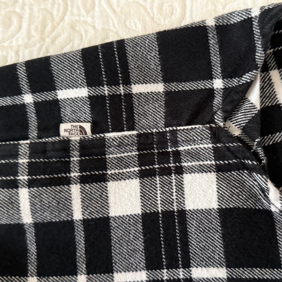 The North Face Plaid Flannel Shirt, Size XL - Picture 6 of 13